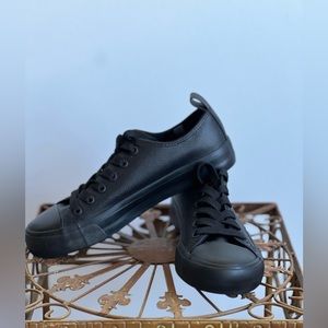 Black Vegan Leather Low Top Sneakers Like New
